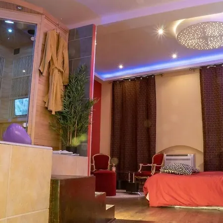 Chambre Avec Spa By Jordans Collection Dijon Room photo